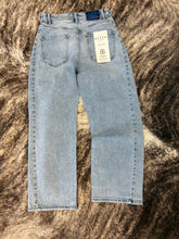 Load image into Gallery viewer, High Rise Crop Barrel Jean