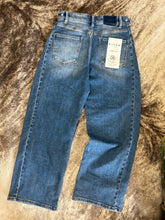 Load image into Gallery viewer, Backroad Blues Crop Barrel Jeans
