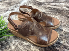 Load image into Gallery viewer, Darlin' Sandals
