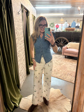 Load image into Gallery viewer, Mallard Printed Stretch Denim Jeans
