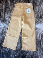 Load image into Gallery viewer, Marigold Drawstring Crop Jeans
