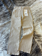 Load image into Gallery viewer, Latte Ankle Patch Pocket Jeans
