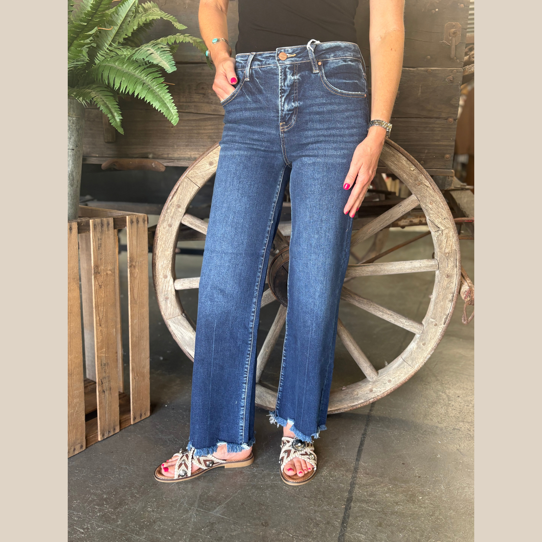 Daisy Ankle Straight Jean