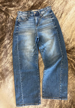 Load image into Gallery viewer, Backroad Blues Crop Barrel Jeans
