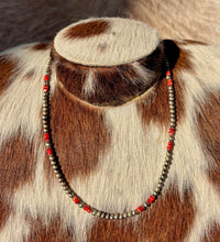 Load image into Gallery viewer, 18" Spiny Oyster Necklace

