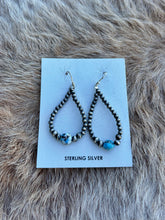 Load image into Gallery viewer, Golden Hills Pearl Earrings

