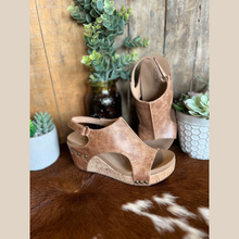 Load image into Gallery viewer, The Carley Wedge
