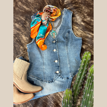 Load image into Gallery viewer, V-Neck Button Down Vest
