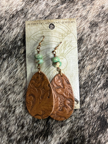 E - 107 - Stagecoach Boutique