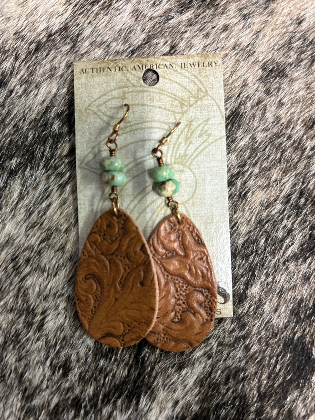 E - 107 - Stagecoach Boutique